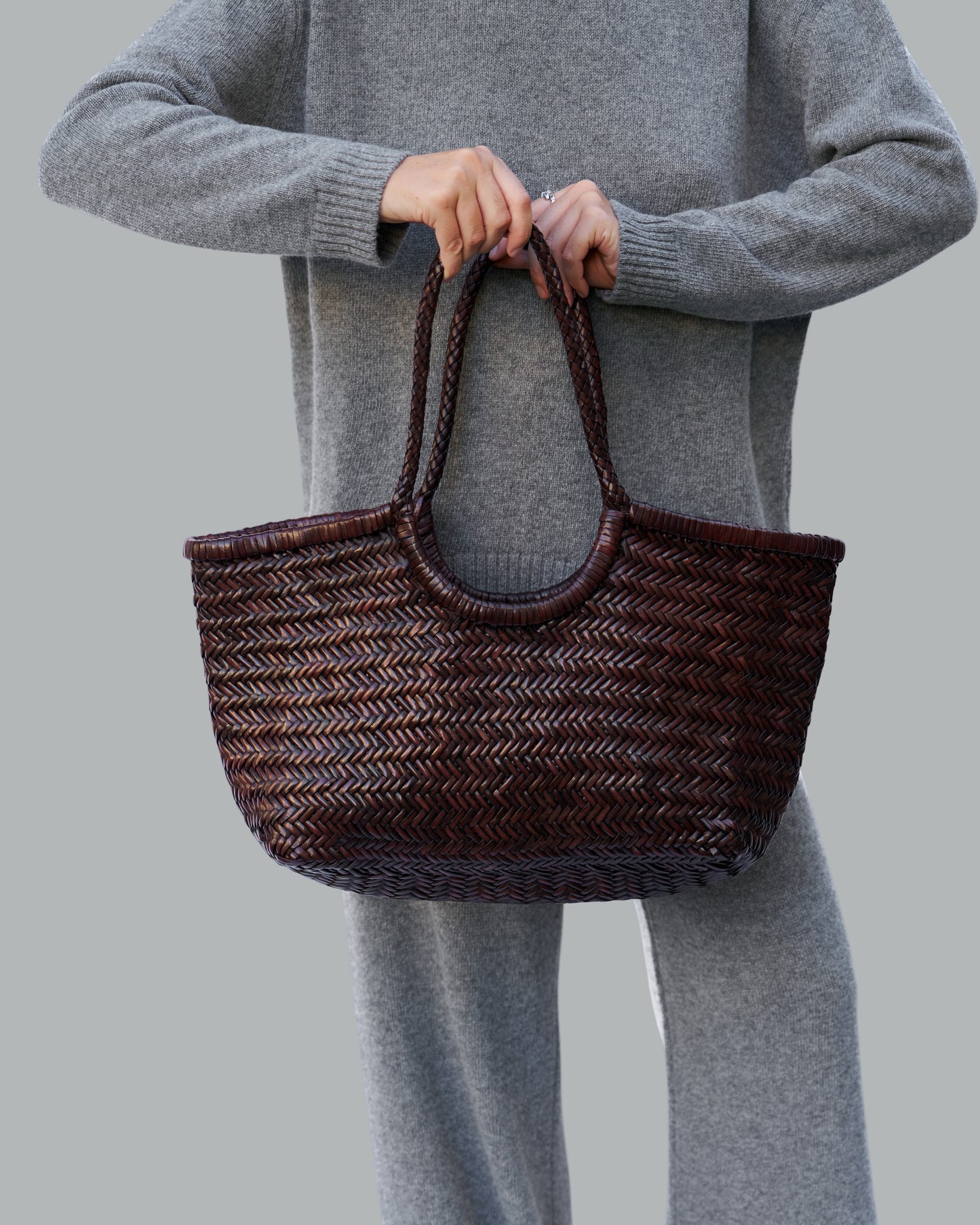 LEATHER HANDMADE BAG BROWN