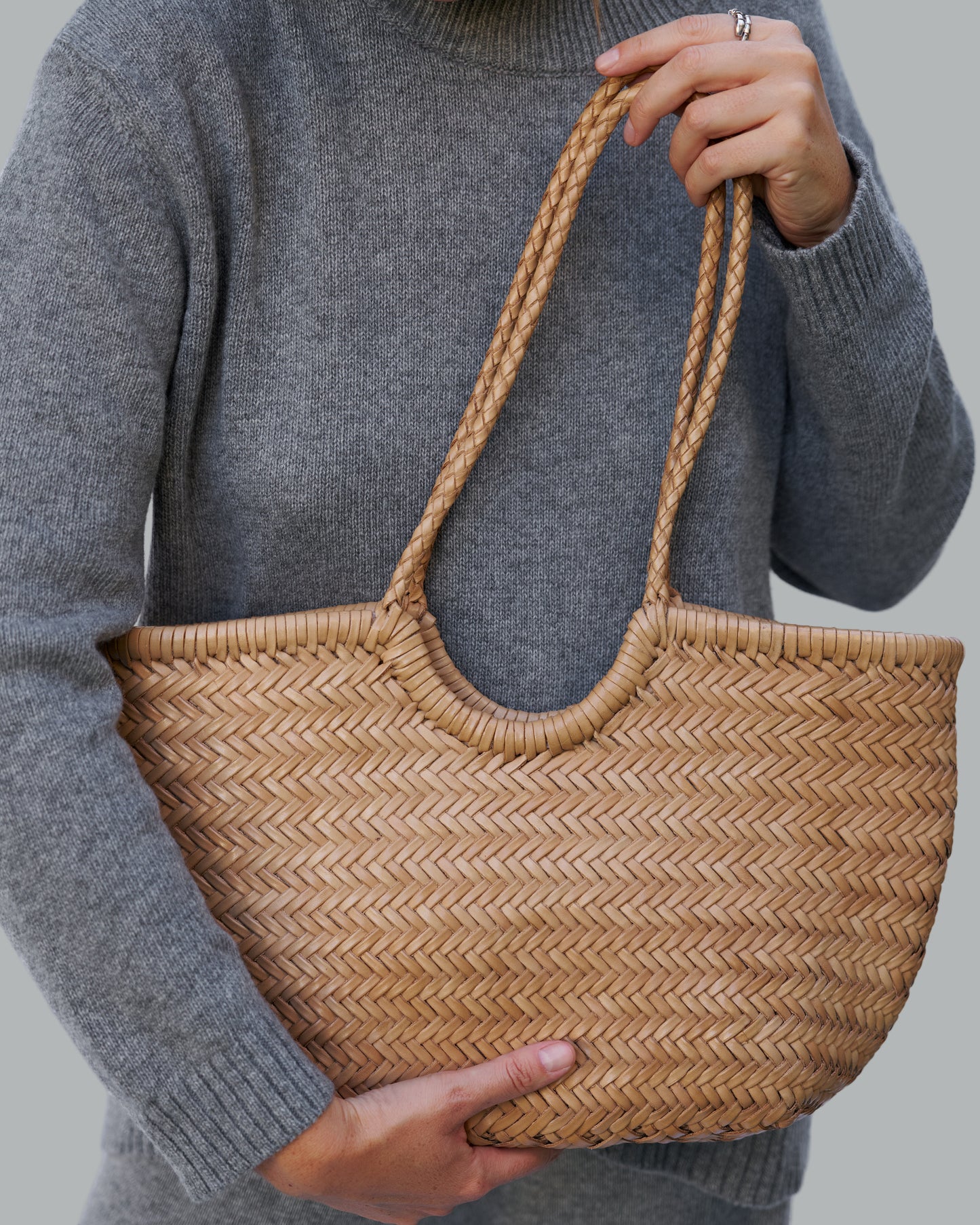 Leather handmade bag medium beige