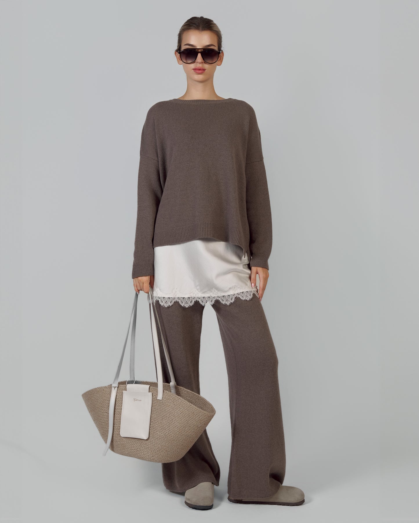 MERINO WOOL AND CASHMERE SUIT TAUPE