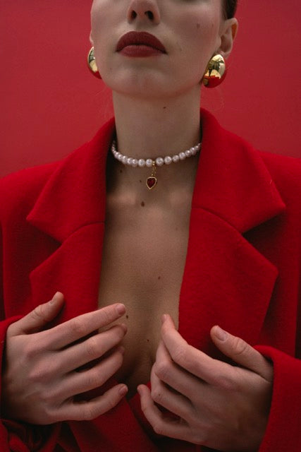 PEARLS CHOKER WITH "HEART" RED G