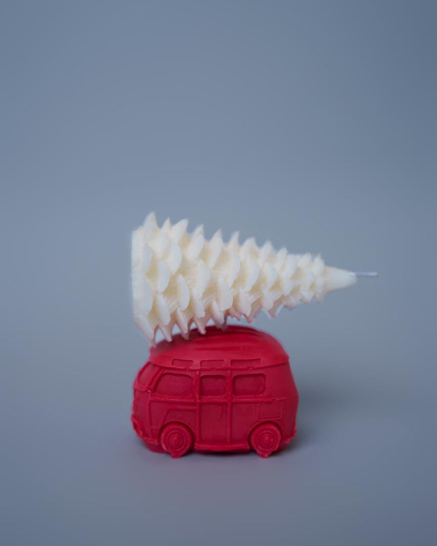 Set of 2 Handmade Figured Candles – Decorative Holiday Gift Set