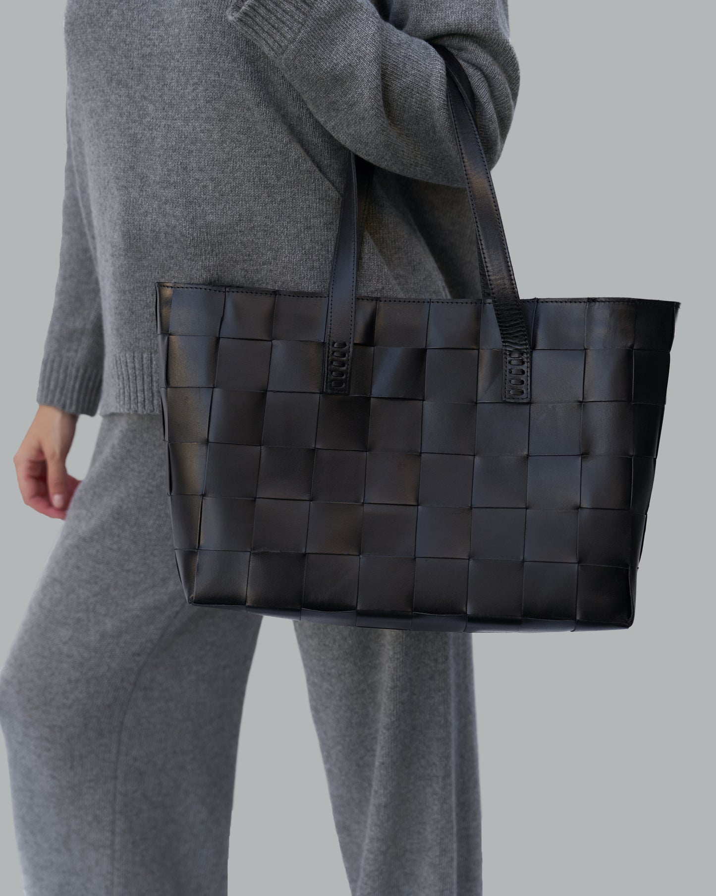 Leather handmade tote bag black