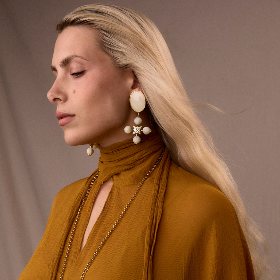 "DESERT ROSE" CLIP EARRINGS WHITE