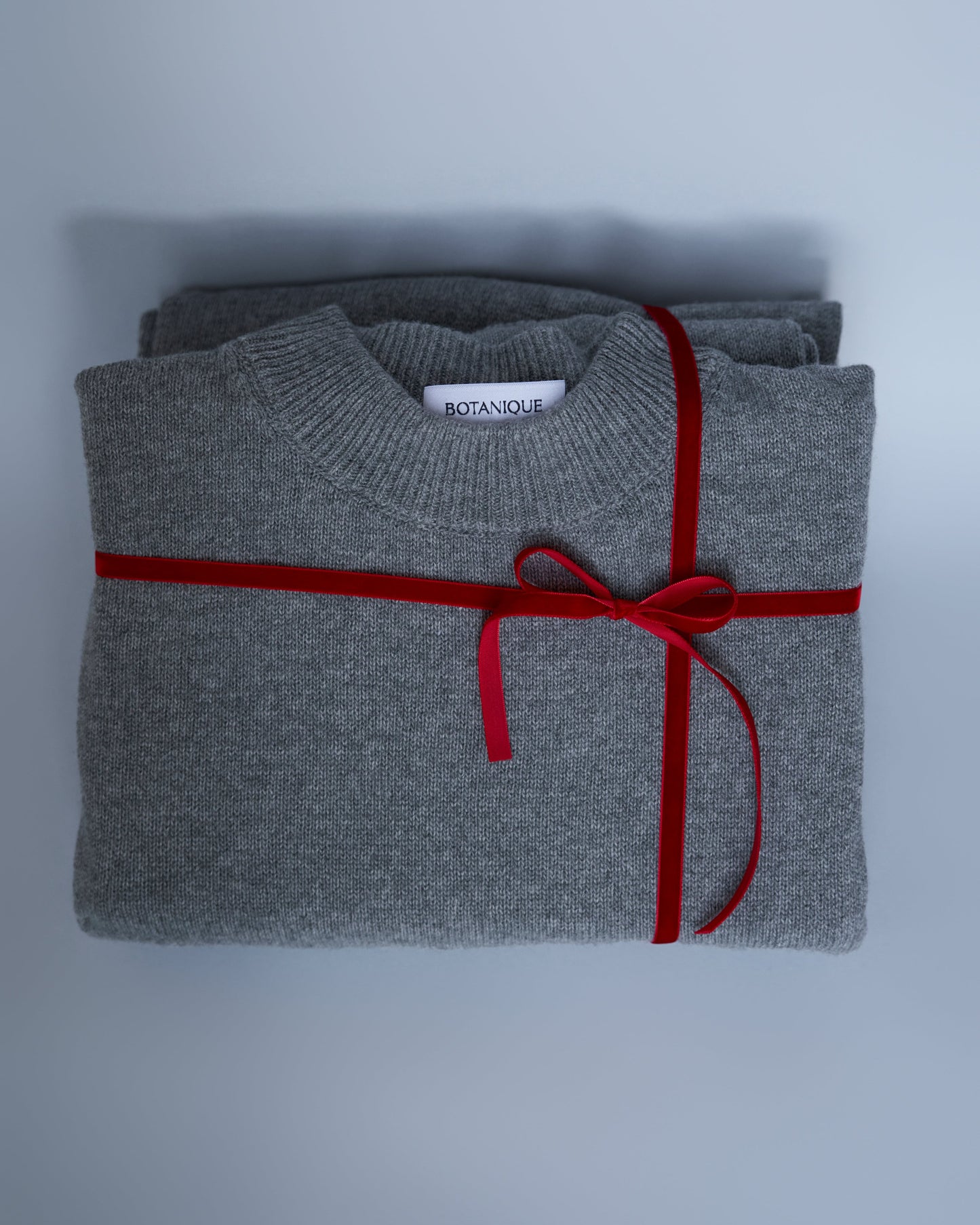 Cashmere Merino Sweater & Pants Set – Luxury Winter Knit Suit