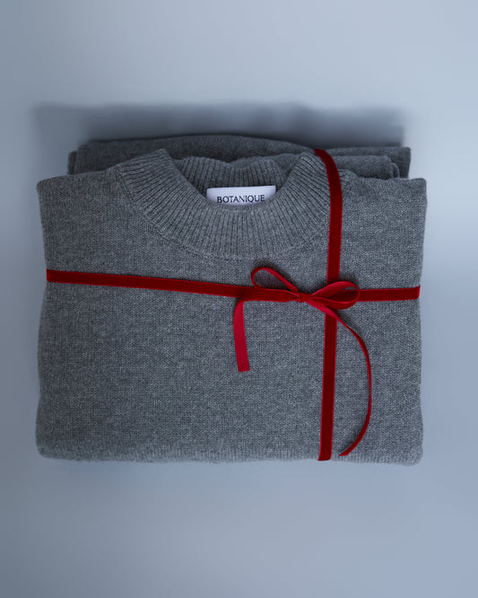 Cashmere Merino Sweater & Pants Set – Luxury Winter Knit Suit