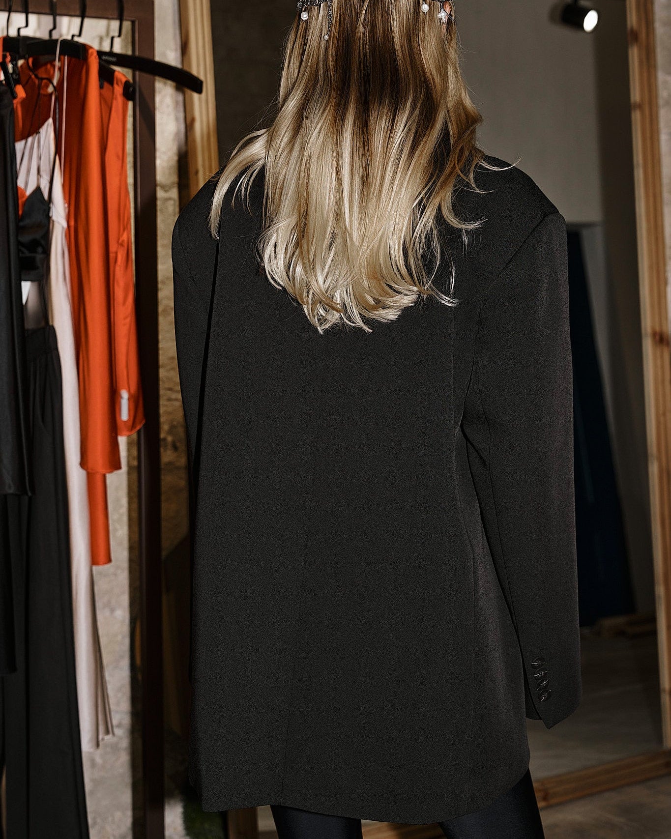CLASSIC BLACK JACKET
