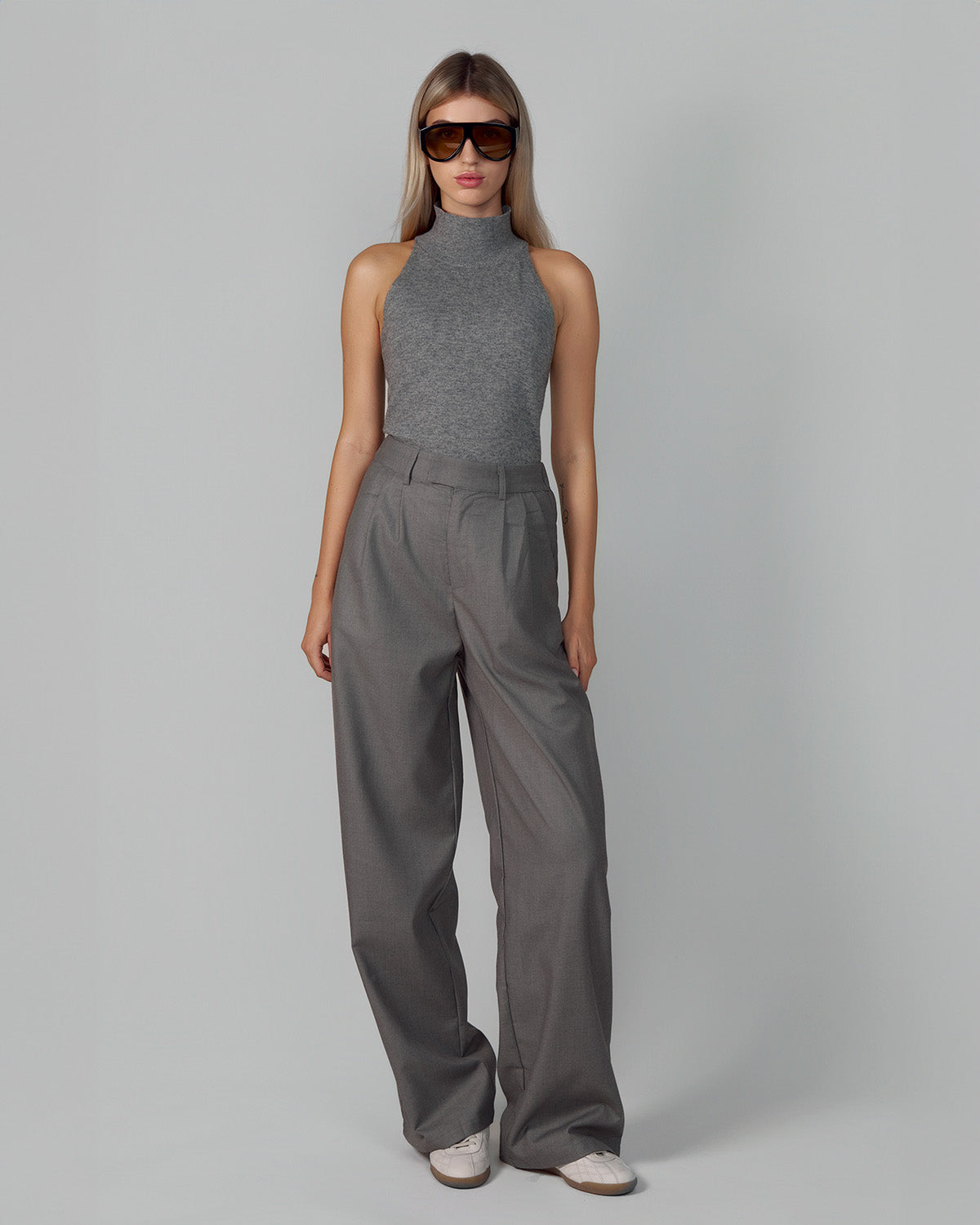 TURTLENECK SLEEVELESS