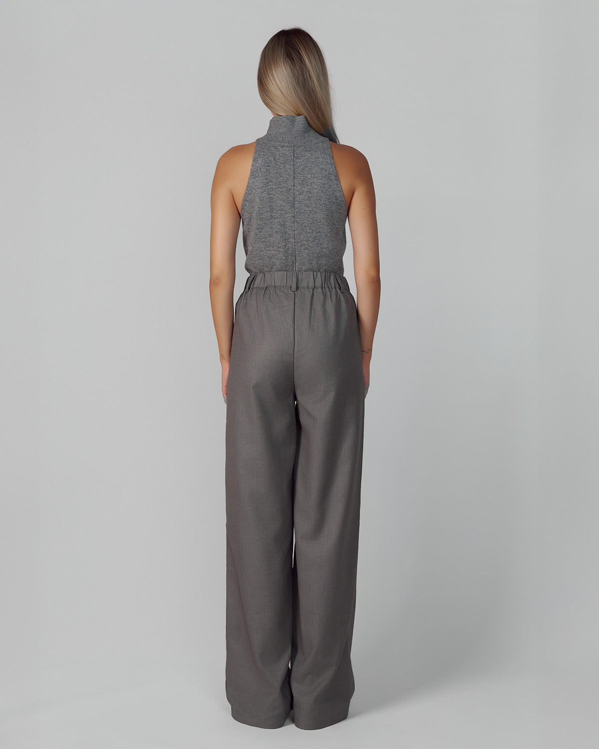 TURTLENECK SLEEVELESS