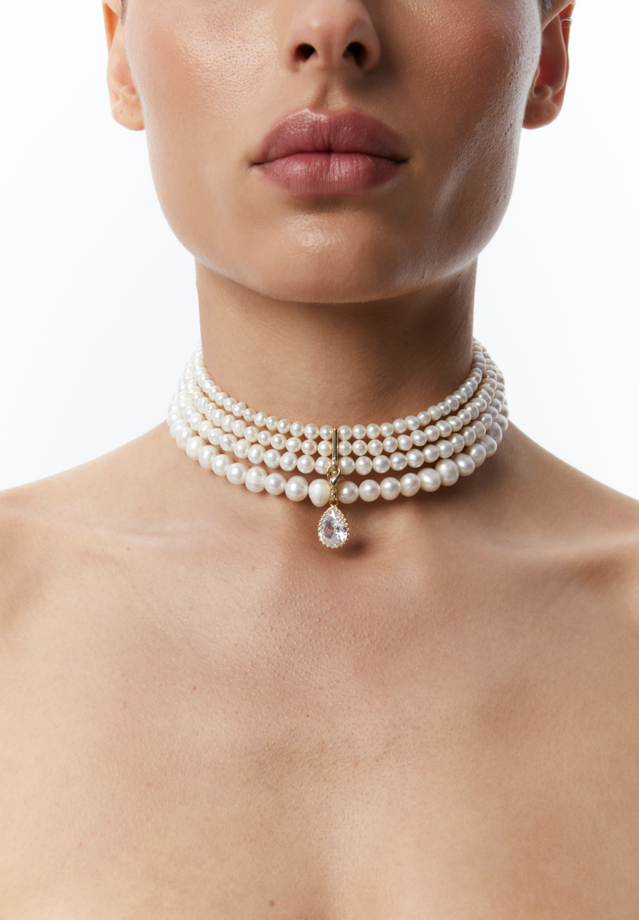 NATURAL PEARLS CHOKER WITH DROP CRYSTAL GOLDEN